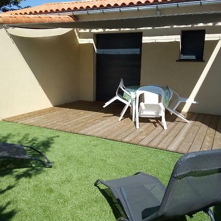 Au Refuge Des Farfas Apartment Saint-Paul-en-Pareds Exterior photo