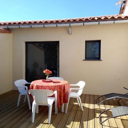 Au Refuge Des Farfas Apartment Saint-Paul-en-Pareds Exterior photo