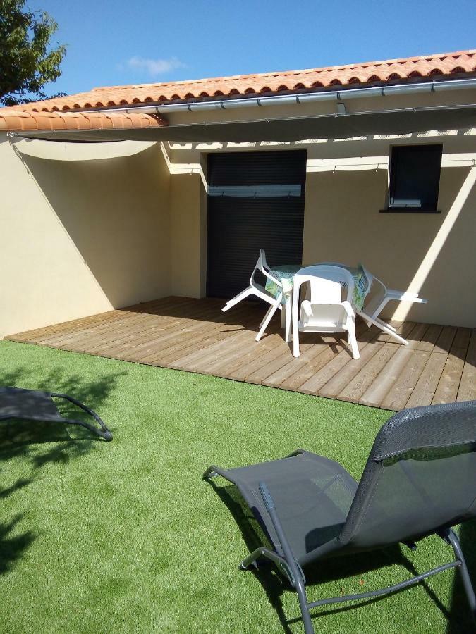 Au Refuge Des Farfas Apartment Saint-Paul-en-Pareds Exterior photo