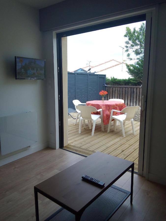 Au Refuge Des Farfas Apartment Saint-Paul-en-Pareds Exterior photo