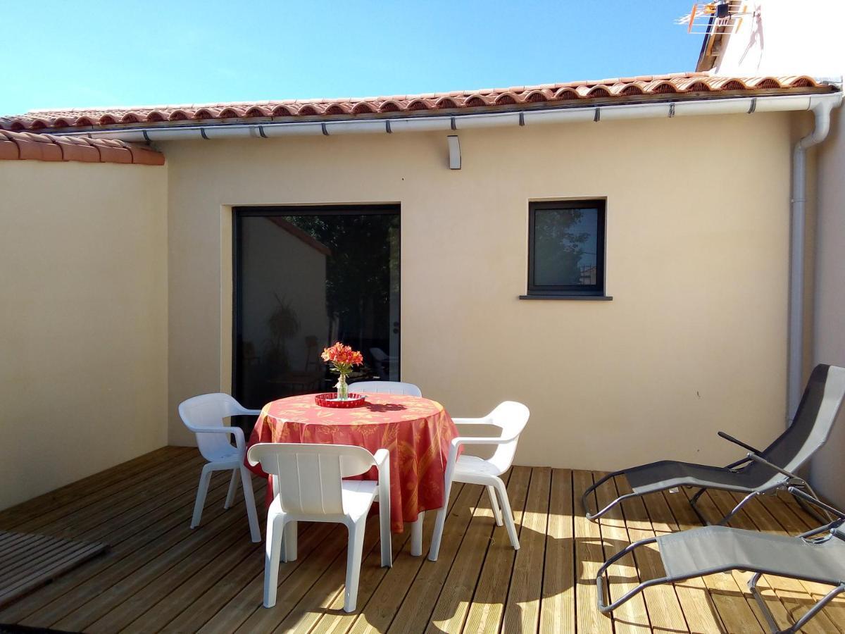 Au Refuge Des Farfas Apartment Saint-Paul-en-Pareds Exterior photo